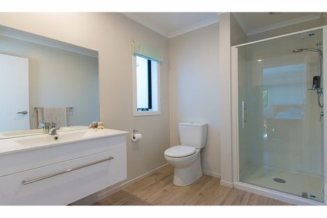 Photo of property in 5 Riverside Drive, Waiuku, 2123