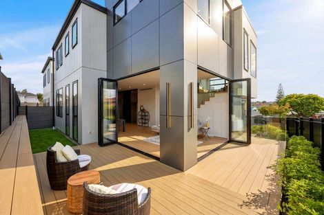 Photo of property in 23b Sorrel Crescent, Bucklands Beach, Auckland, 2012