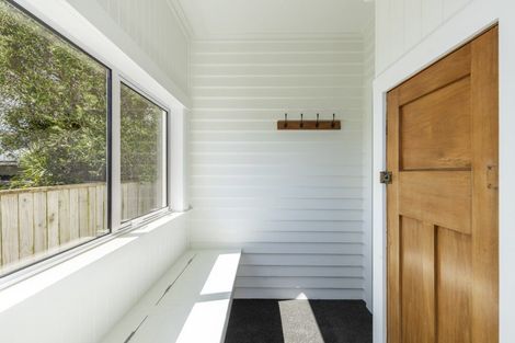 Photo of property in 7b French Street, Moturoa, New Plymouth, 4310