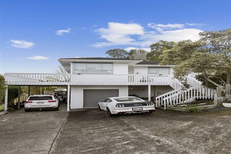 Photo of property in 19 Laurina Road, Sunnynook, Auckland, 0620