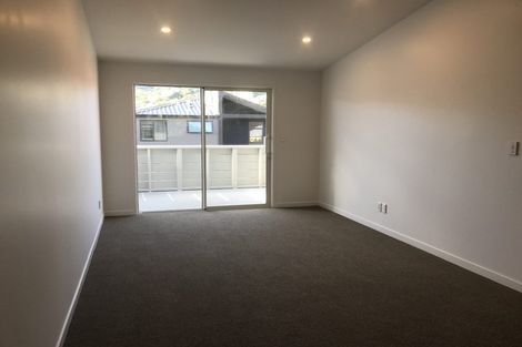 Photo of property in 10/74 Derwent Street, Island Bay, Wellington, 6023