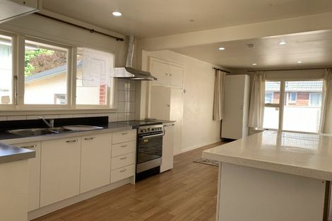 Photo of property in 207 Memorial Avenue, Burnside, Christchurch, 8053