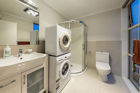 Photo of property in 21 Popokatea Drive, Takanini, 2112