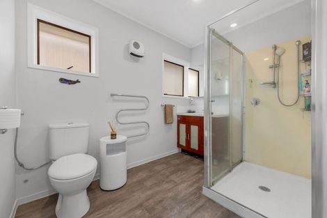 Photo of property in 1/9 Tina Place, Sunnyhills, Auckland, 2010