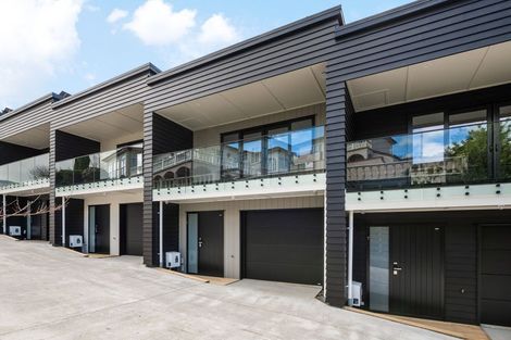 Photo of property in 143 Clarence Street, Hamilton Lake, Hamilton, 3204