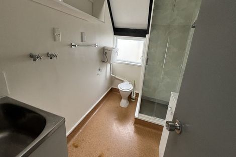 Photo of property in 7/118-122 Randwick Road, Moera, Lower Hutt, 5010