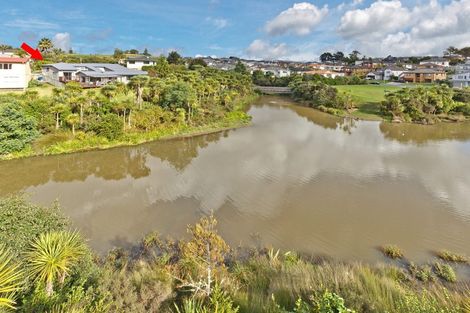 Photo of property in 28 Crimson Park, Oteha, Auckland, 0632