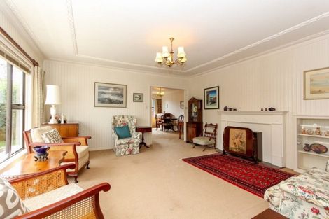 Photo of property in 37 Turakina Street, Merrilands, New Plymouth, 4312