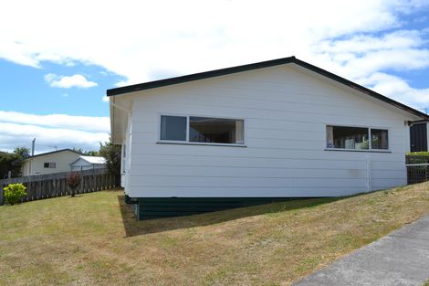 Photo of property in 20 Kiddle Drive, Hilltop, Taupo, 3330