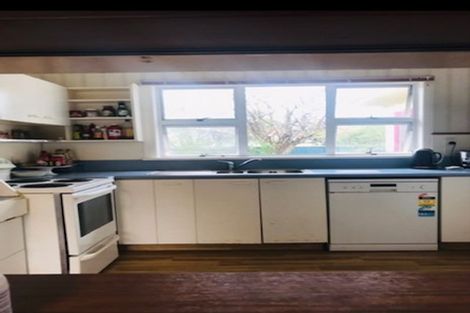 Photo of property in 89 Queenwood Road, Levin, 5510