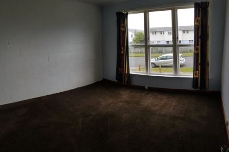 Photo of property in 66-68 Waihora Crescent, Waitangirua, Porirua, 5024