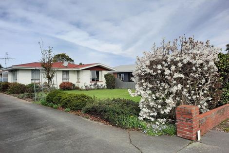 Photo of property in 1/318 Main North Road, Redwood, Christchurch, 8051