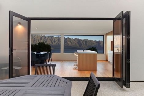 Photo of property in 15 Richards Park Lane, Fernhill, Queenstown, 9300
