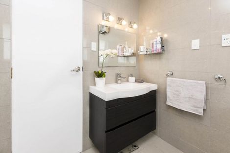 Photo of property in 5 Maher Street, Elderslea, Upper Hutt, 5018