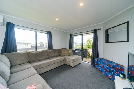 Photo of property in 17 Dahlstrom Grove, Kelvin Grove, Palmerston North, 4414