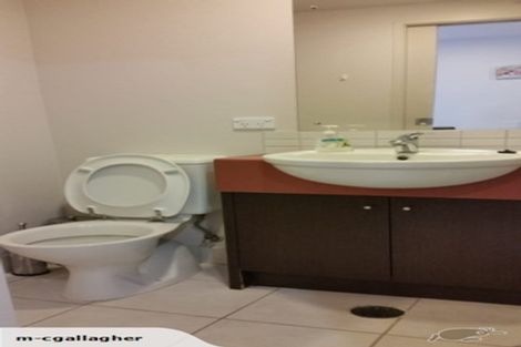 Photo of property in Harbour Green Apartments, 808/11 Union Street, Auckland Central, Auckland, 1010