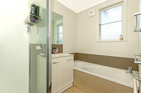 Photo of property in 24 Townley Street, Te Hapara, Gisborne, 4010