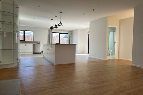 Photo of property in 39a Cutler Street, New Lynn, Auckland, 0600