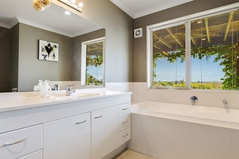 Photo of property in 8 Benjamin Lane, Huntsbury, Christchurch, 8022