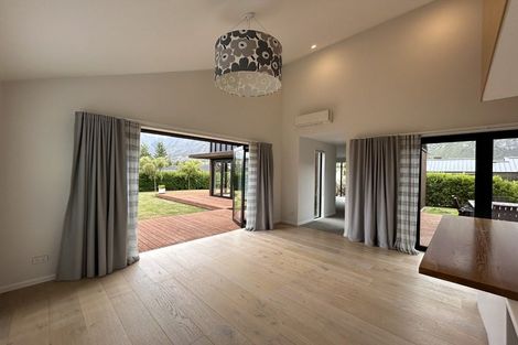 Photo of property in 26 Jacks Point Rise, Jacks Point, Queenstown, 9371