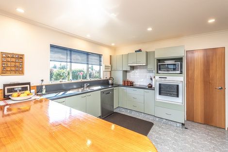 Photo of property in 1 Saint Helens Place, Tawhero, Whanganui, 4501