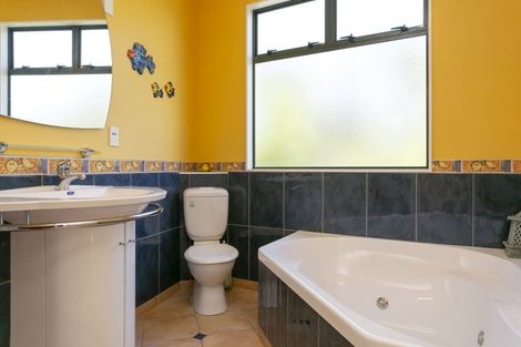 Photo of property in 8 Hinerangi Place, Kuratau, Turangi, 3381