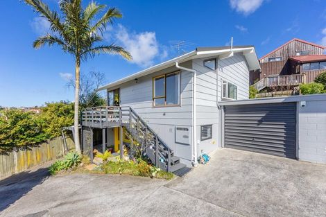 Photo of property in 1/4 Newstead Avenue, Browns Bay, Auckland, 0632