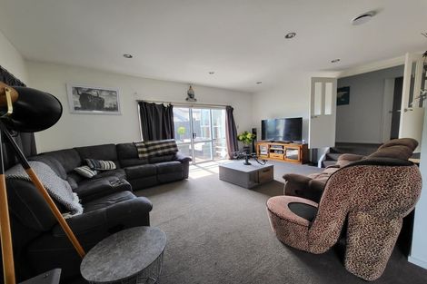 Photo of property in 12 Vino Cina Heights, Ranui, Auckland, 0612