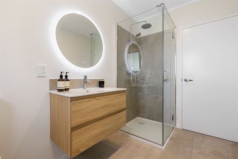 Photo of property in 136 Avonhead Road, Avonhead, Christchurch, 8042