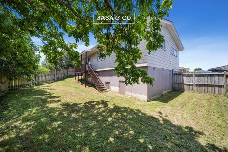 Photo of property in 2/6 Bundena Place, Clendon Park, Auckland, 2103