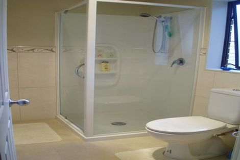 Photo of property in 220 Schnapper Rock Road, Schnapper Rock, Auckland, 0632