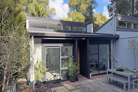 Photo of property in 1/9a Wyvern Place, Glenfield, Auckland, 0629
