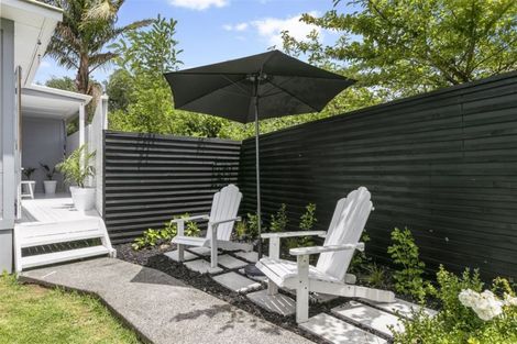 Photo of property in 4a Tiroroa Avenue, Te Atatu South, Auckland, 0610