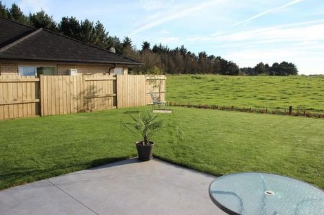 Photo of property in 14 Ryder Drive, Waiwhakaiho, New Plymouth, 4312