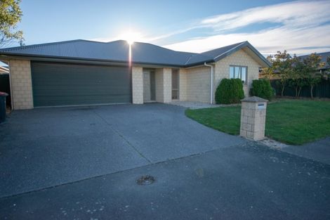 Photo of property in 3 Rooney Place, Aidanfield, Christchurch, 8025
