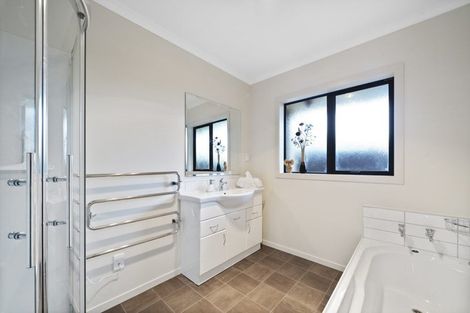 Photo of property in 24a Wakelin Street, Carterton, 5713