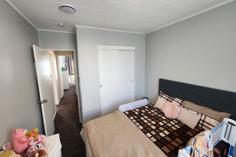 Photo of property in 2/80 Airlie Road, Plimmerton, Porirua, 5026