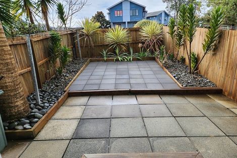 Photo of property in 9/6 John Jennings Drive, Oteha, Auckland, 0632