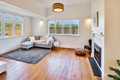 Photo of property in 237 Main Road, Tawa, Wellington, 5028