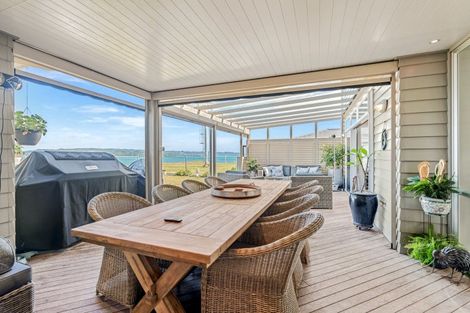 Photo of property in 36 Karoro Road, One Tree Point, 0118