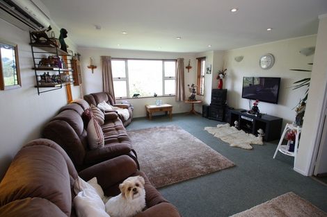 Photo of property in 27 Waldron Crescent, Green Island, Dunedin, 9018