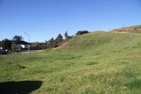 Photo of property in 8 Juniper Road, Sunnynook, Auckland, 0620