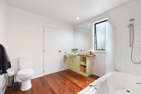 Photo of property in 2 Ashley Street, St Andrews, Hamilton, 3200