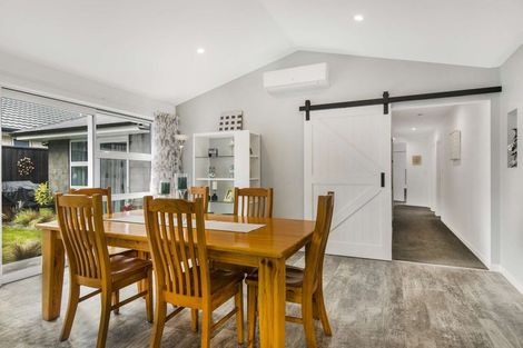 Photo of property in 1 Wahaika Way, Papamoa Beach, Papamoa, 3118