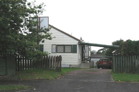 Photo of property in 12 George Herring Place, Glen Eden, Auckland, 0602