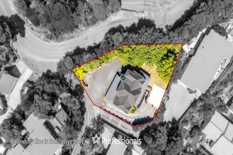 Photo of property in 1 Hobbit Lane, Pinehaven, Upper Hutt, 5371