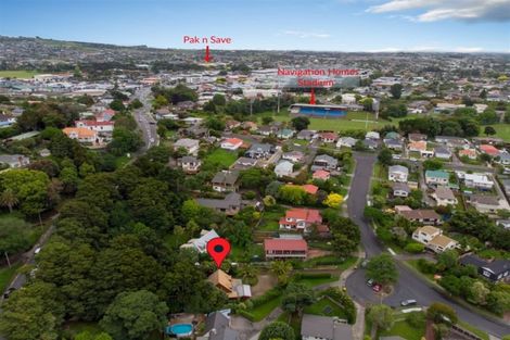 Photo of property in 15 The Glade South, Pukekohe, 2120