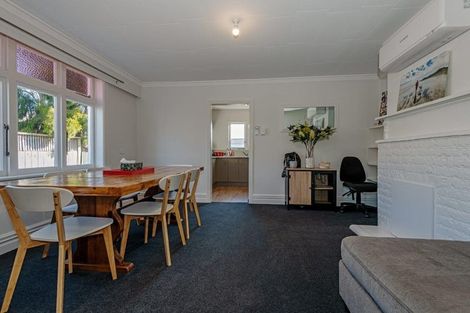 Photo of property in 98 Wood Street, Takaro, Palmerston North, 4410