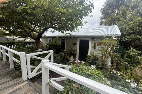 Photo of property in 17 Park Street, Thorndon, Wellington, 6011