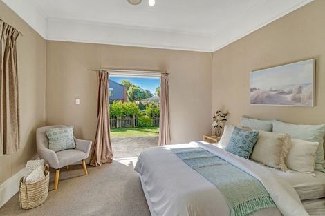 Photo of property in 74 Edward Avenue, Edgeware, Christchurch, 8013